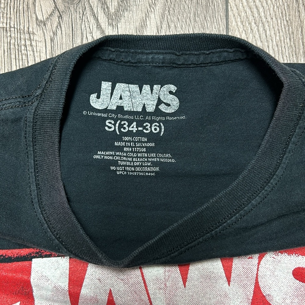 Jaws Graphic T-Shirt - Picture 5 of 7